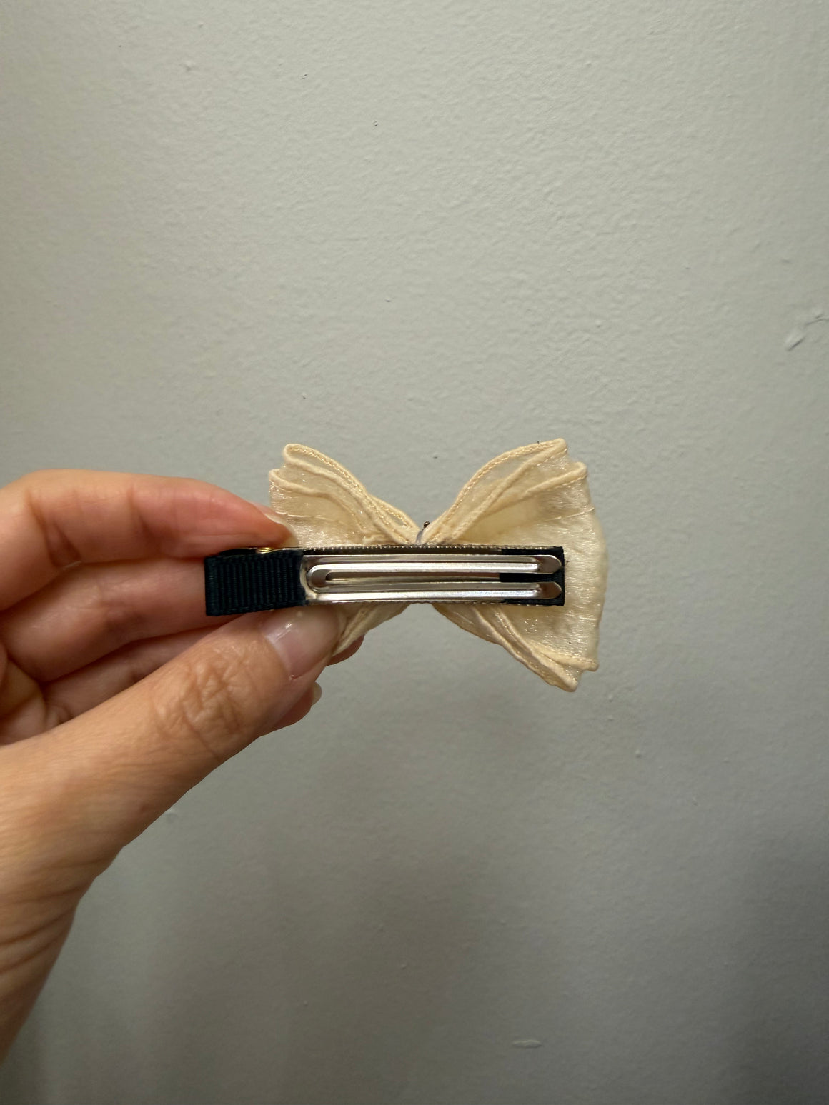 Hair Bow | Royal Cream