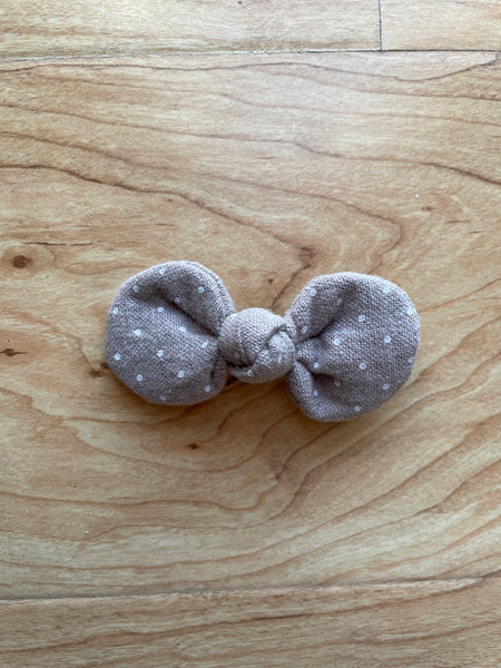 Peanut Bow | Polka Beige