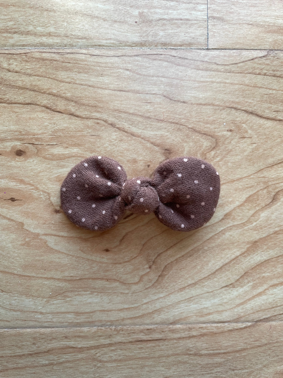 Peanut Bow | Polka Brown