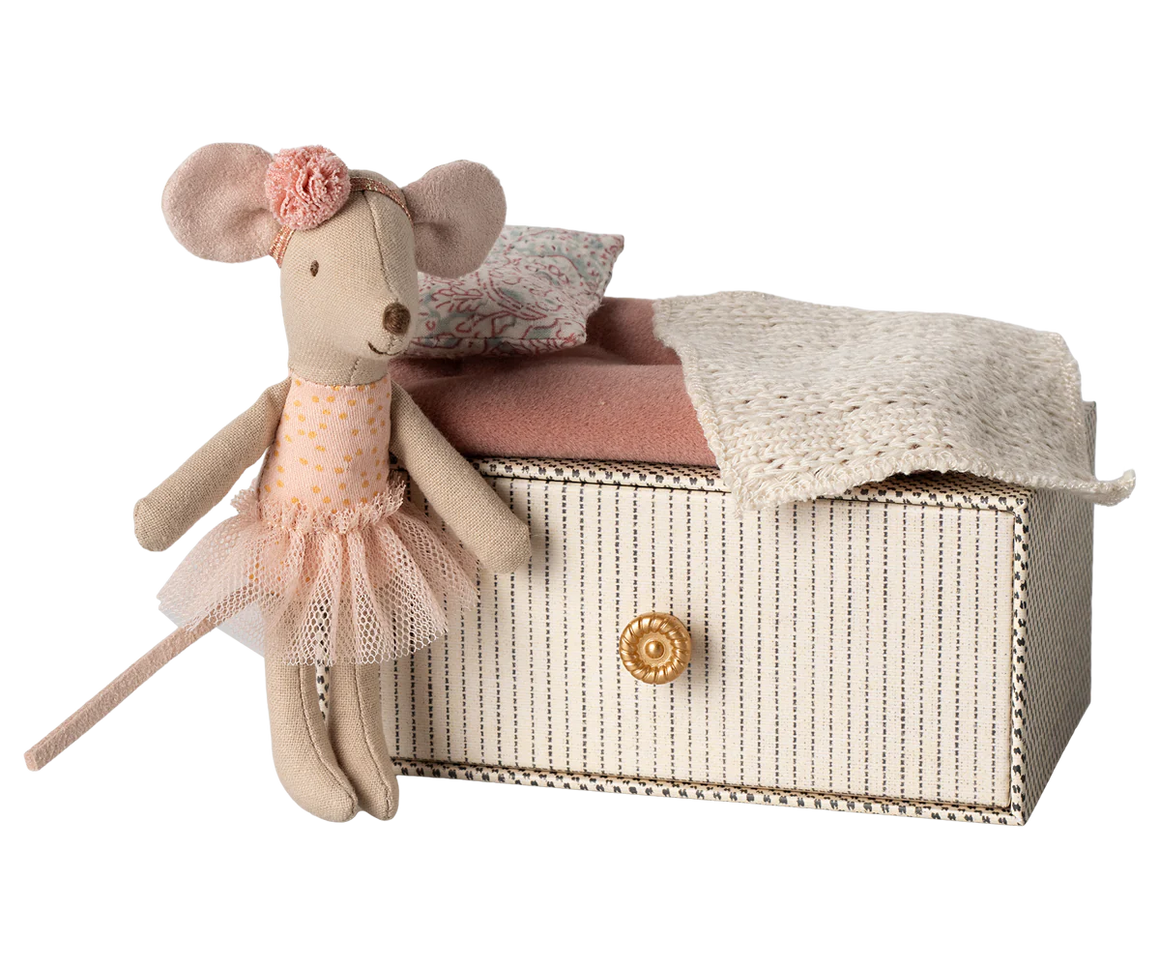 dance_mouse_little_sister