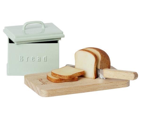 Minature Bread Box With Cutting Board