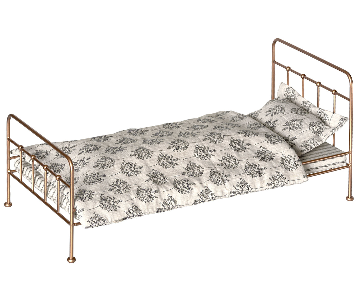 Vintage Bed | Medium Gold