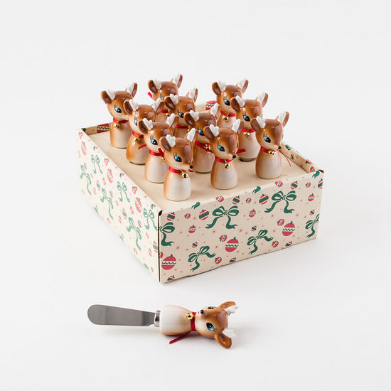 Tinsel Town Deer Spreader